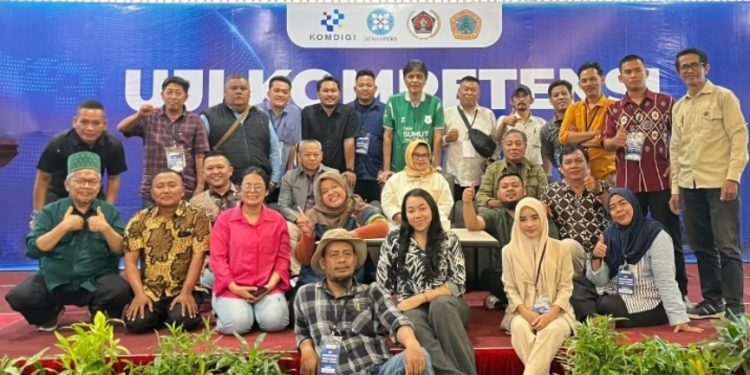 21 Wartawan Dinyatakan Kompeten pada UKW Angkatan Ke-72 Univ. Moestopo Beragama